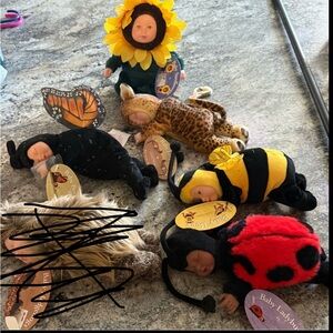 UPDATED- NWOT Collectible ANNE GEDDES Baby Dolls x5 Mint condition